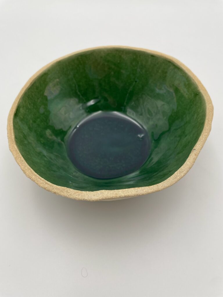 Lille skål med klar grøn glasur | ByLine Ceramics