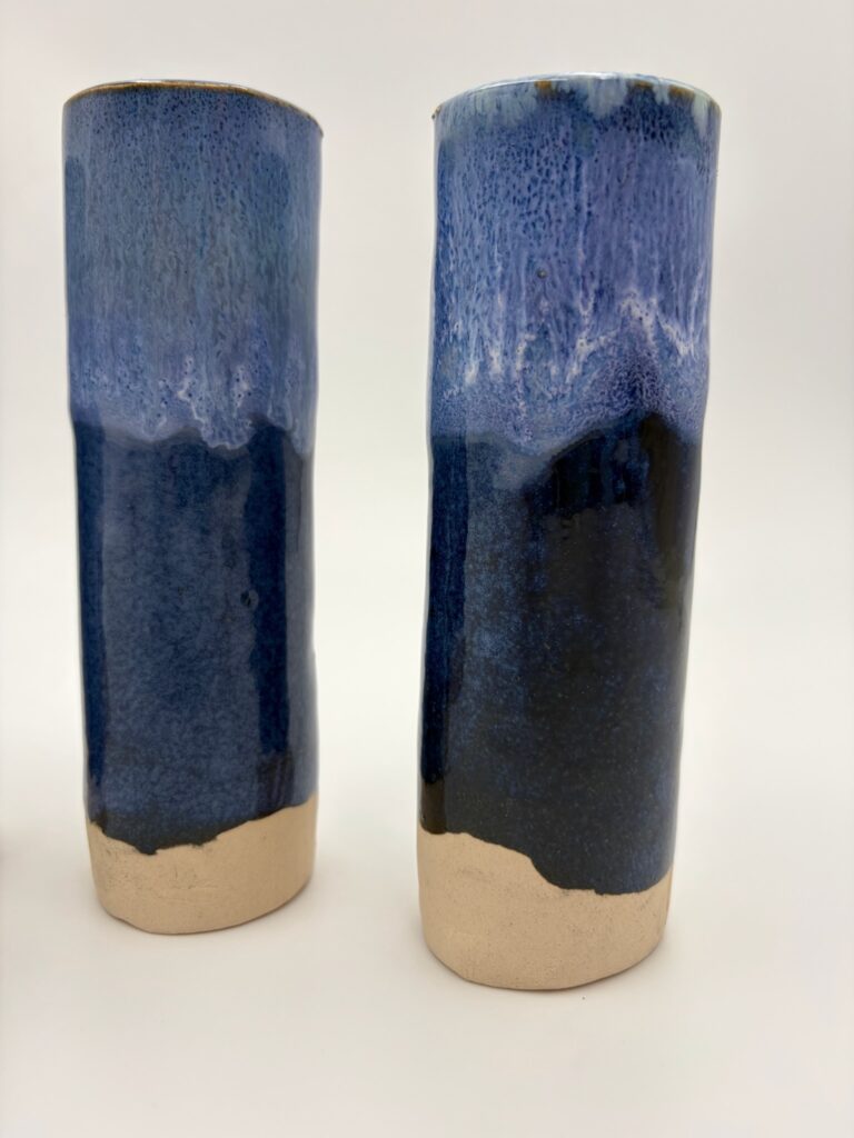 Håndlavet vase inspireret af havet og havskum i mellem størrelse fra ByLine Ceramics i Valby