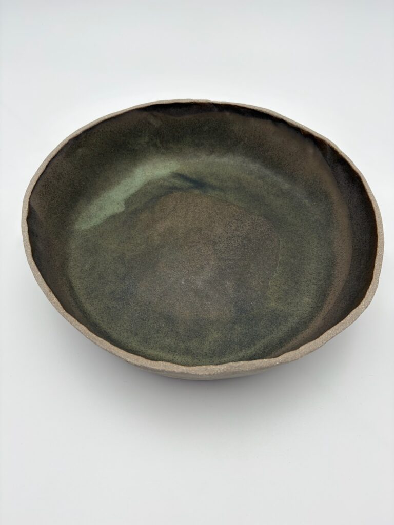Stor håndlavet skål med skiferglasur | Skumring | ByLine Ceramics